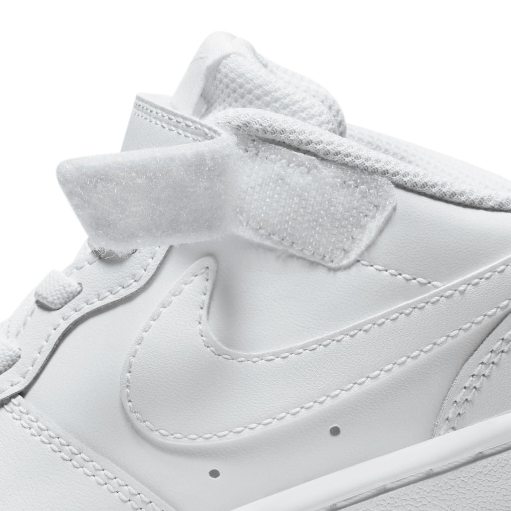NIKE Boy's Low Top Sneakers, 28 EU