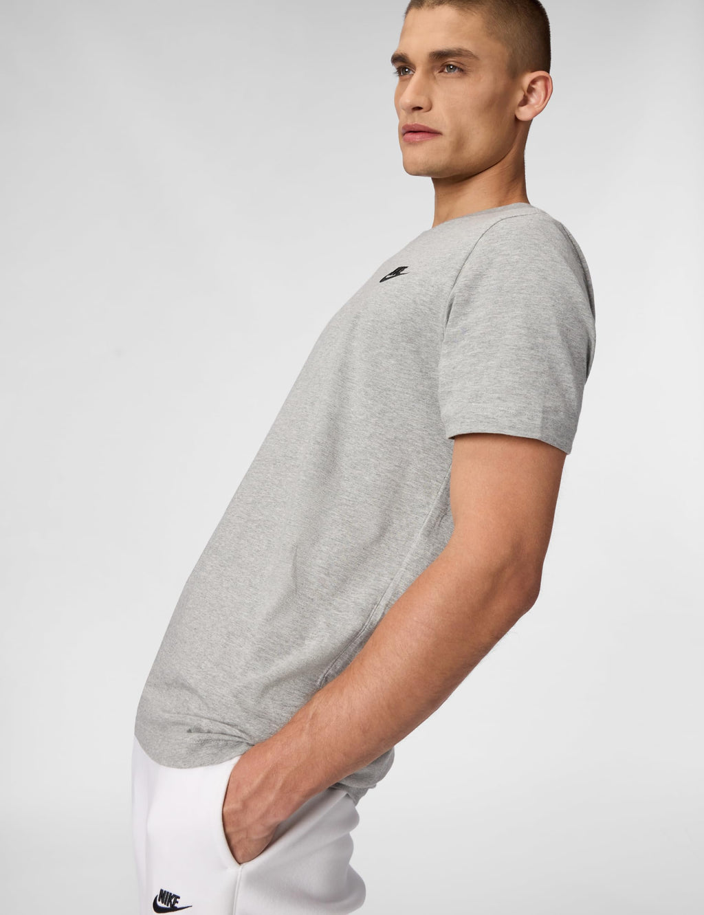 Nike Men's Sportswear Club T-Shirt