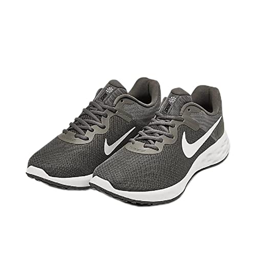 Nike Men's Revolution 6 Sneaker