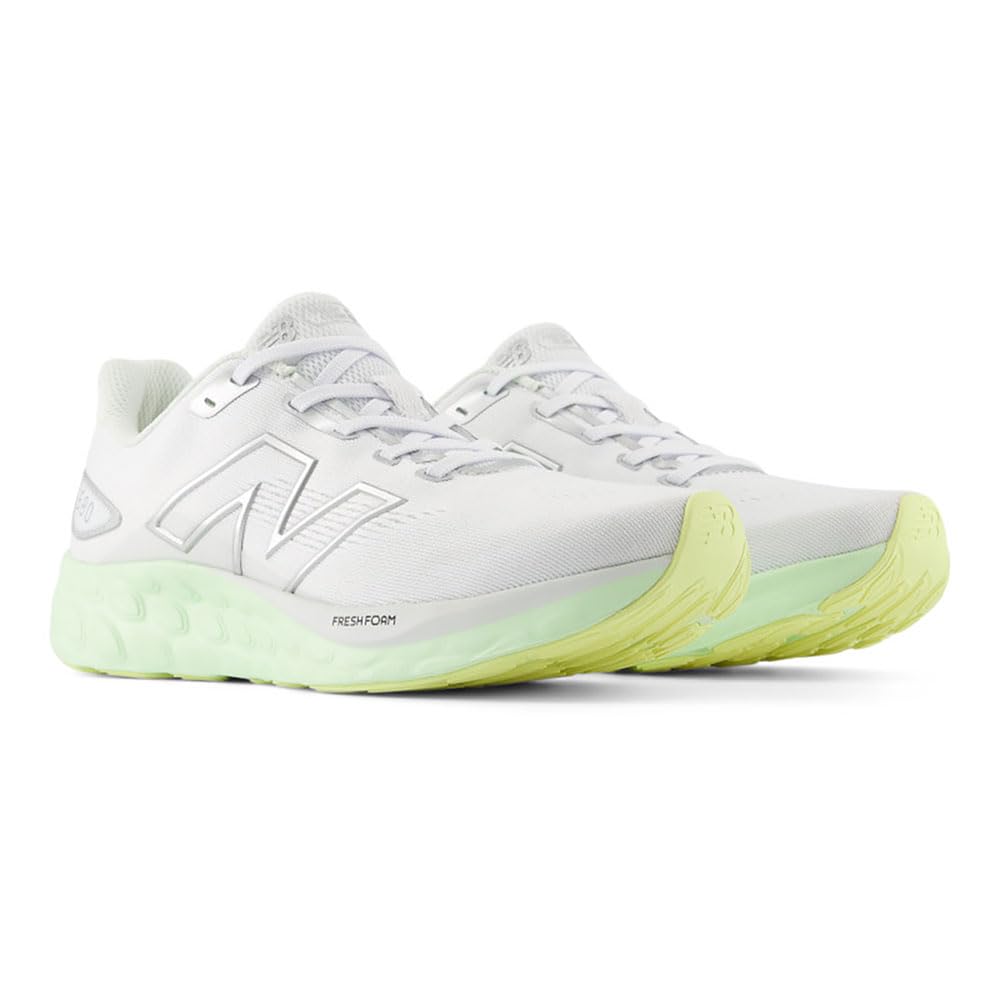New Balance Womens Fresh Foam 680 V8