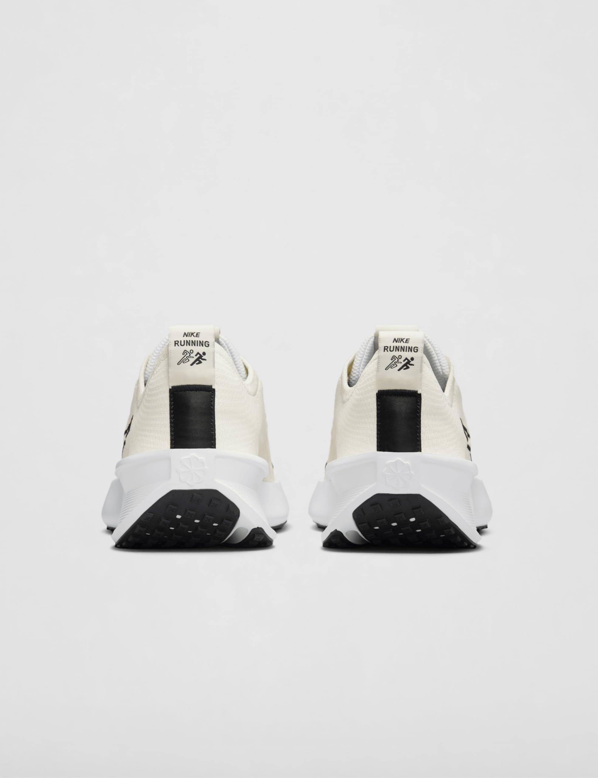 Nike Women's Interact Run Road Running Shoes