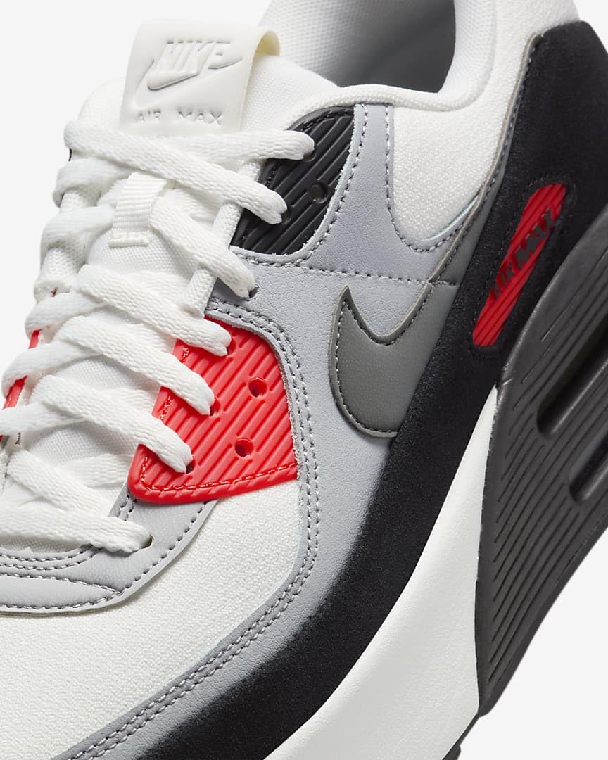 Nike Women's Air Max 90 LV8 Sneaker