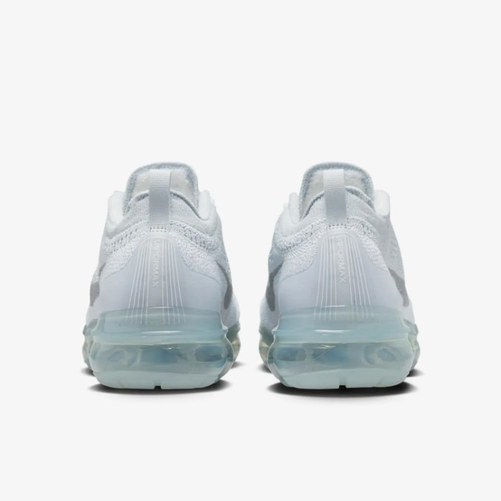 Nike Men's Basketball Sneaker