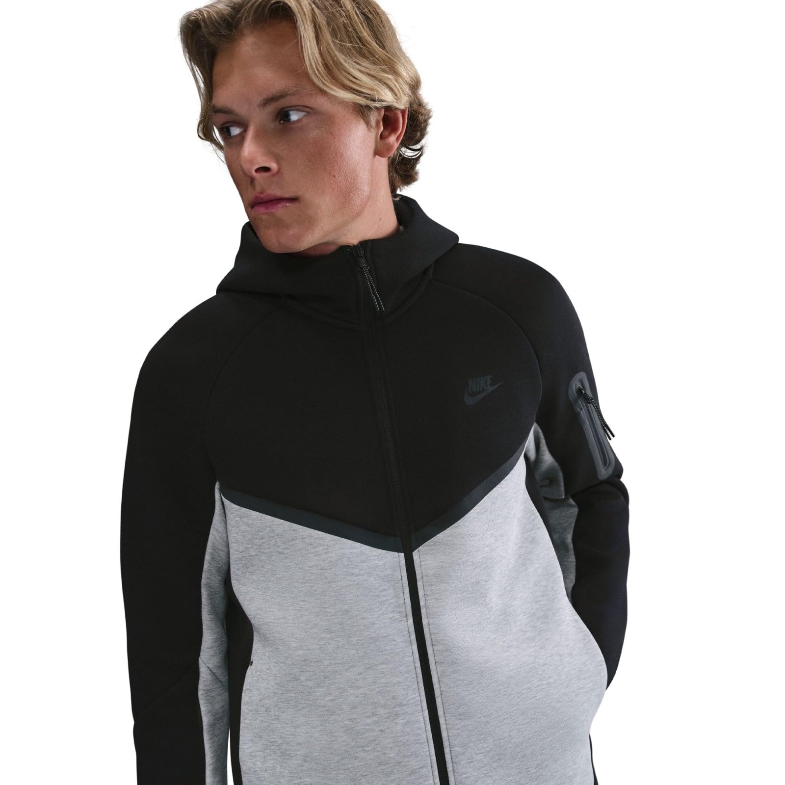 Nike Tech Men's Full-Zip Windrunner Hoodie (HV0949-011, Black/Dark Grey Heather/Black)