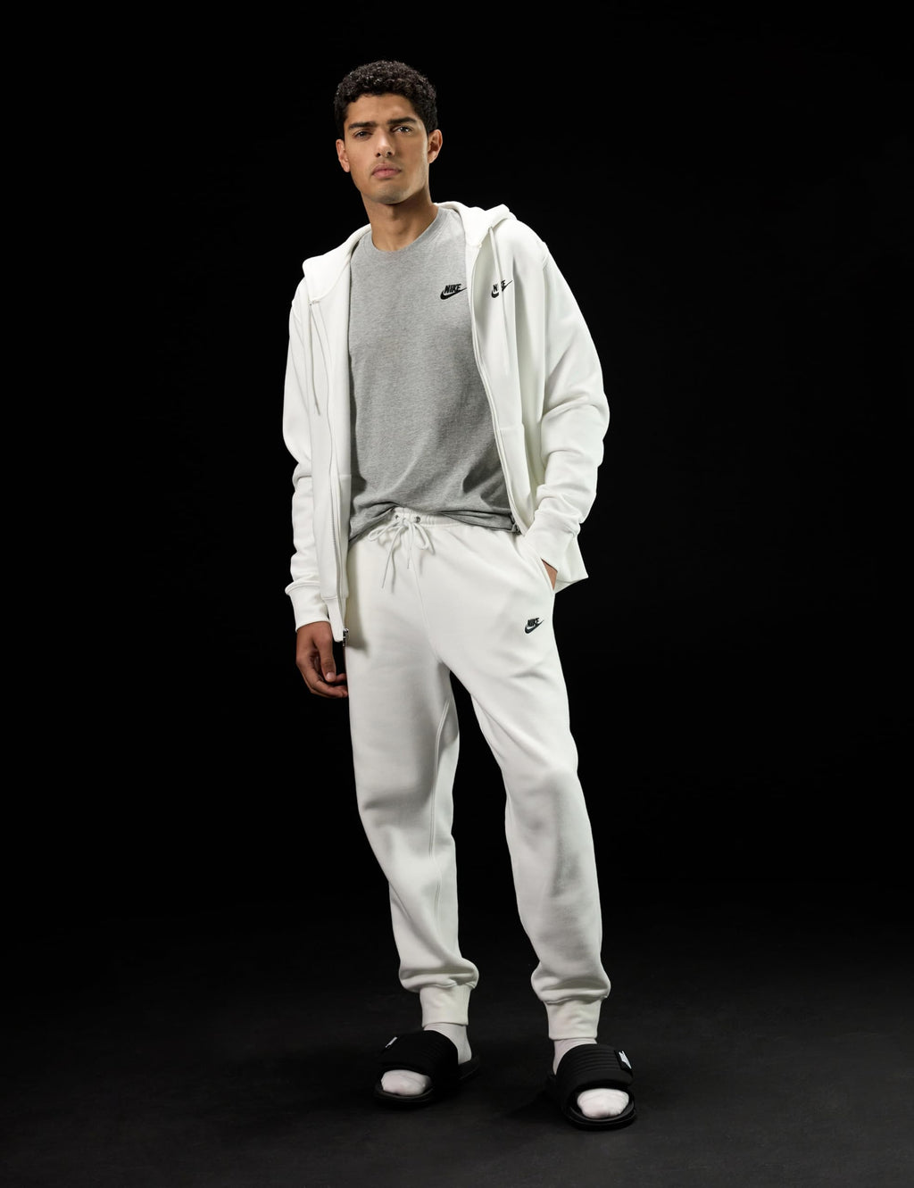 Nike Men's Sportswear Club T-Shirt