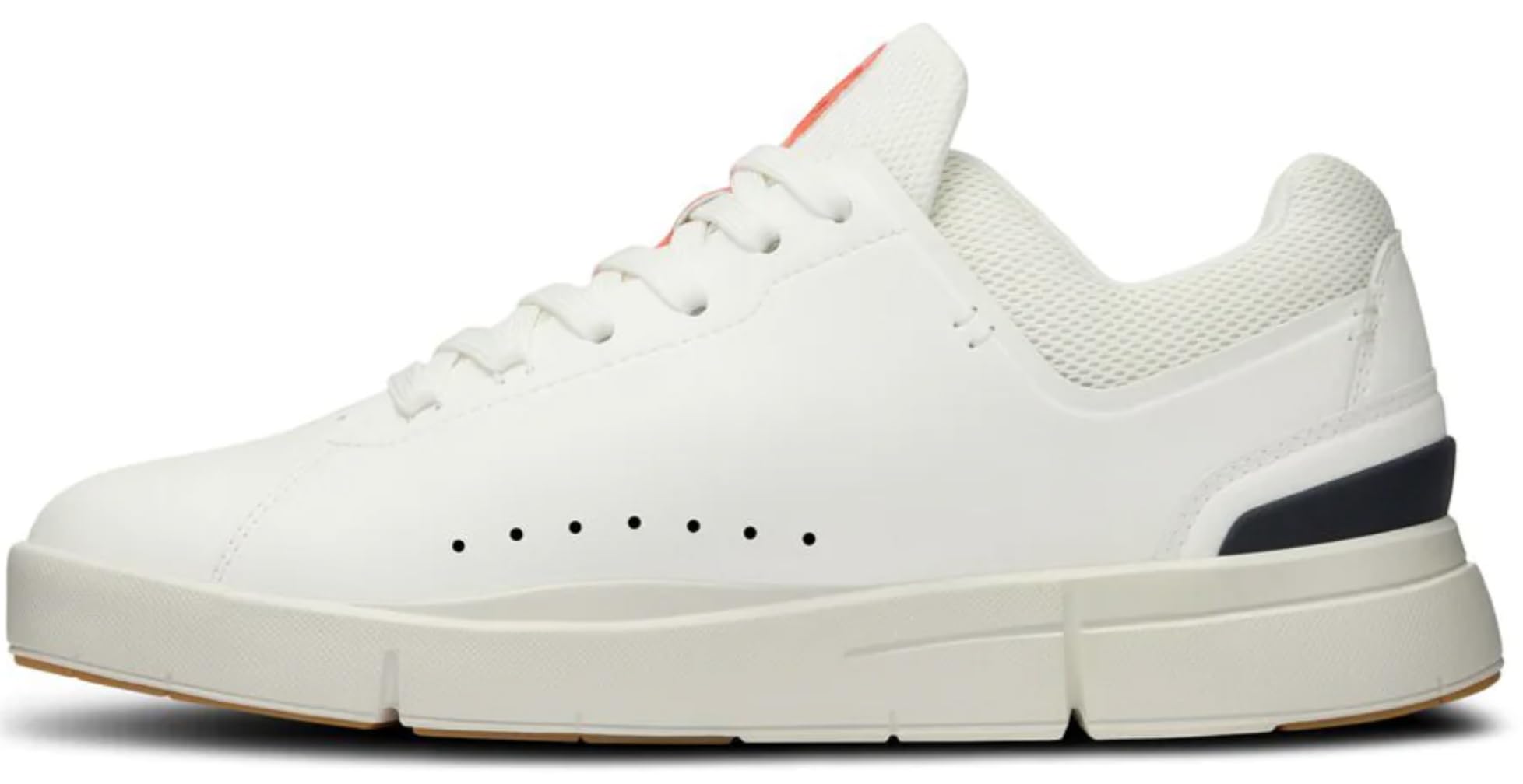 On Women's The Roger Advantage Sneakers
