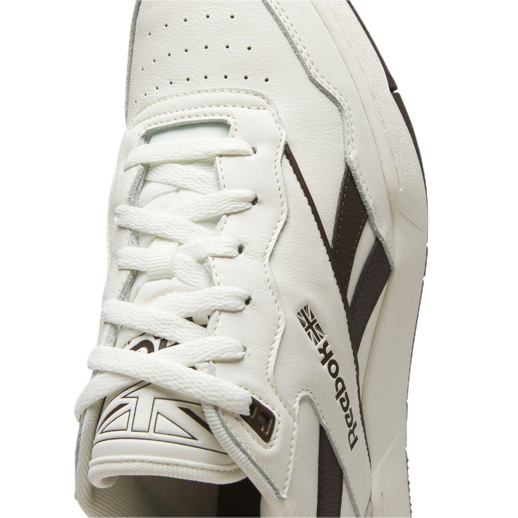 Reebok Unisex BB 4000 II Sneaker, Chalk/Dark Brown/Chalk, Men Size's 8.5/ Women's Size 10