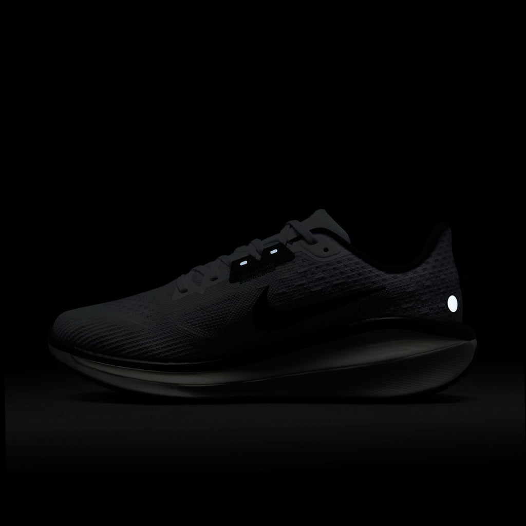 Nike Men's Vomero 17 Running Shoes