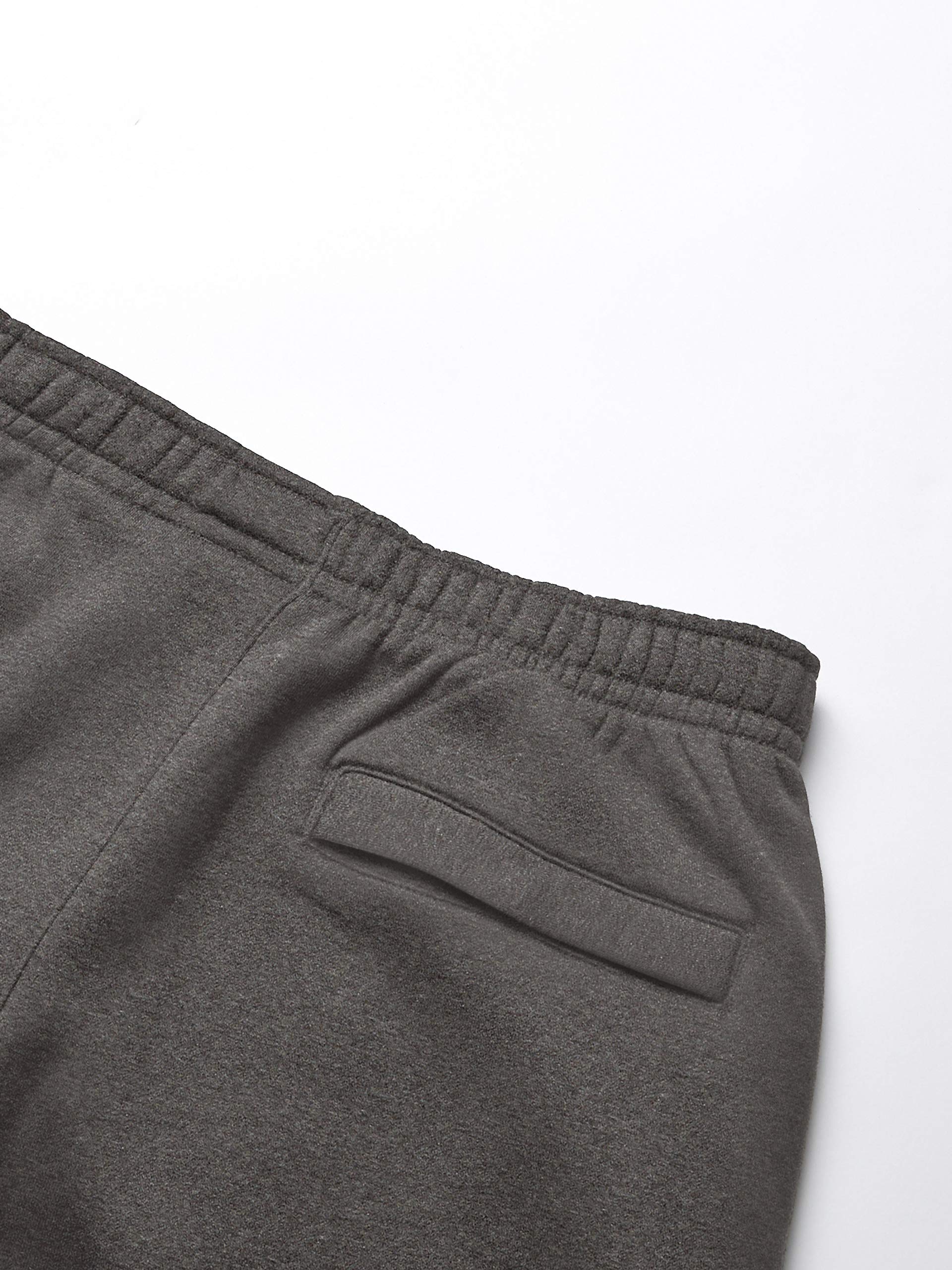 Nike Men's Sportswear Club Short Basketball Graphic