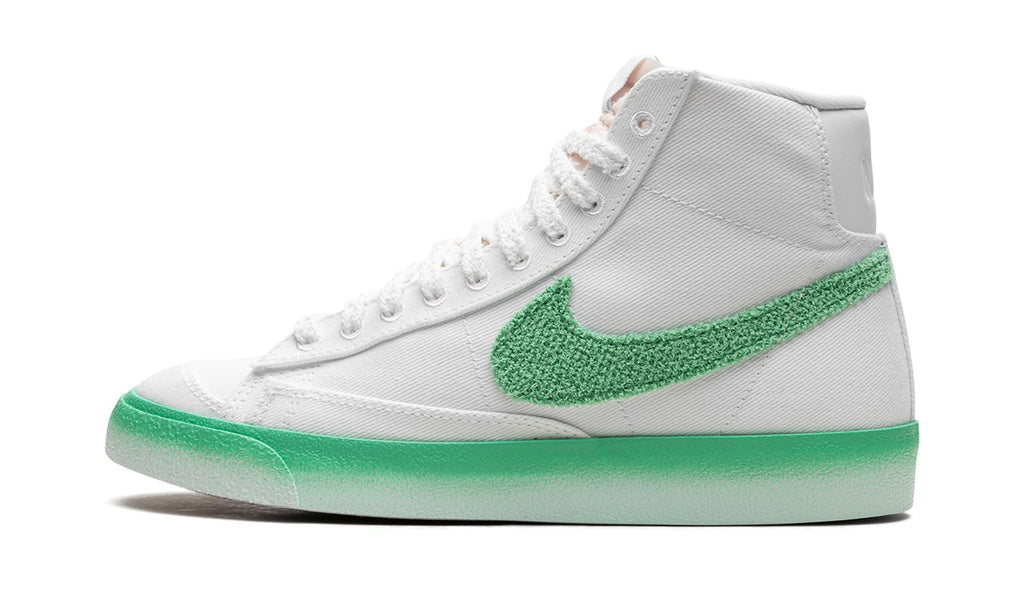 Nike Women's Blazer Mid '77 Sneaker