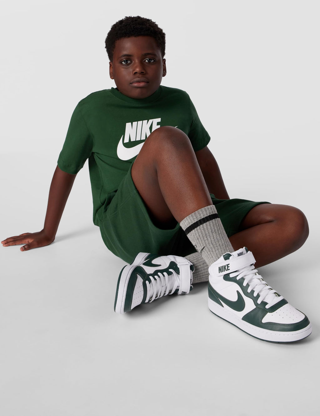 Nike Kids' Court Borough Mid 2 Shoes