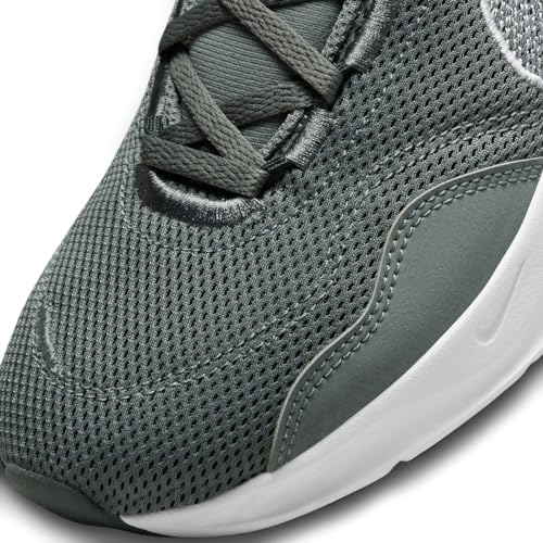 Nike Men's Legend Essential 3 Next Nature Sneakers